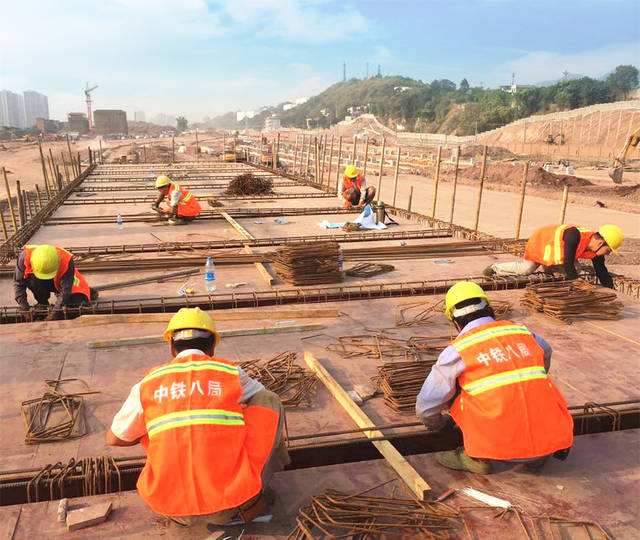 �����˾���ǭ��Ŀ����